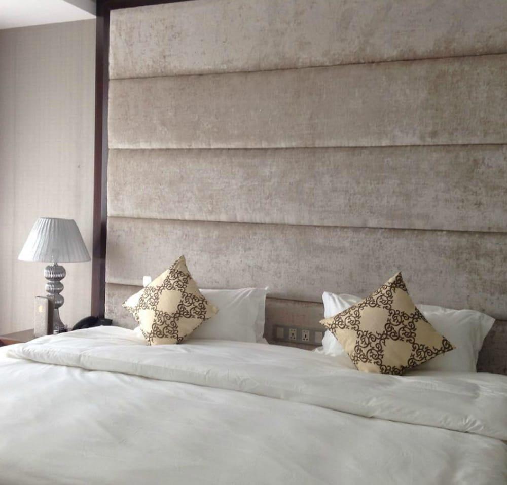 Athena Hotel Ho Chi Minh City Exterior photo